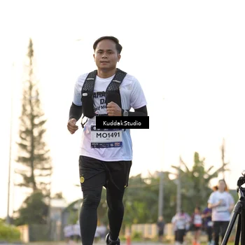 Runner Photo 7773293