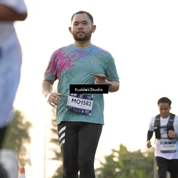 Runner Photo 7773296