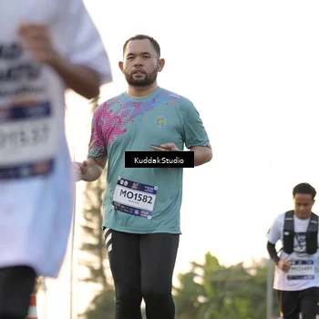 Runner Photo 7773306