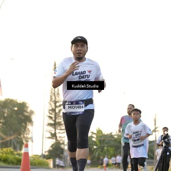 Runner Photo 7773312