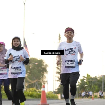 Runner Photo 7773331