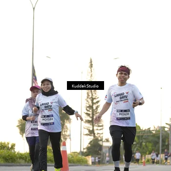 Runner Photo 7773335