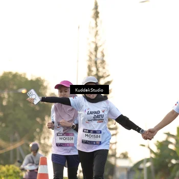 Runner Photo 7773340