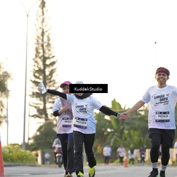 Runner Photo 7773344