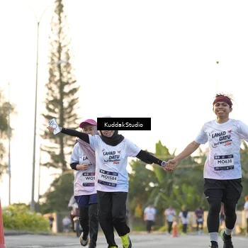 Runner Photo 7773345