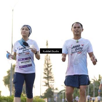 Runner Photo 7773399