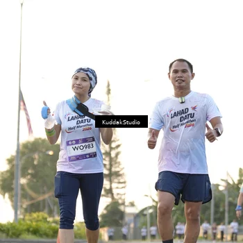 Runner Photo 7773403