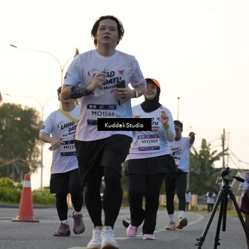 Runner Photo 7773430