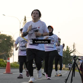 Runner Photo 7773436