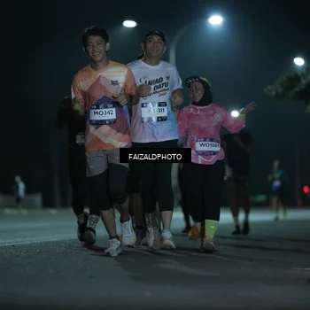 Runner Photo 7773438