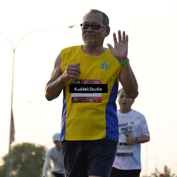 Runner Photo 7773449