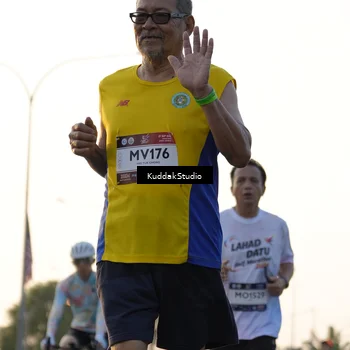 Runner Photo 7773454