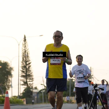 Runner Photo 7773458
