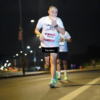 Runner Photo 7773510