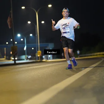 Runner Photo 7773528