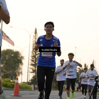 Runner Photo 7773531