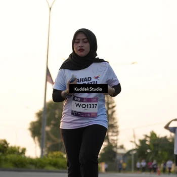 Runner Photo 7773536