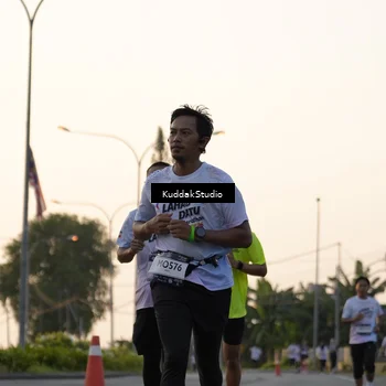 Runner Photo 7773618