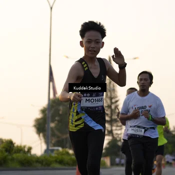 Runner Photo 7773631