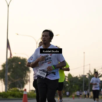 Runner Photo 7773642