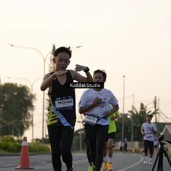 Runner Photo 7773644