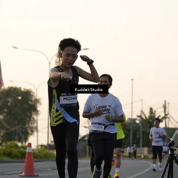 Runner Photo 7773646