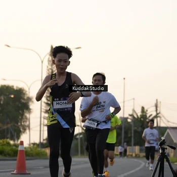 Runner Photo 7773648