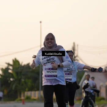 Runner Photo 7773682
