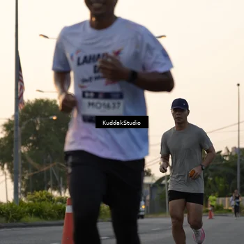 Runner Photo 7773710
