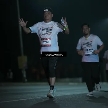Runner Photo 7773748