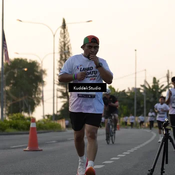 Runner Photo 7773771