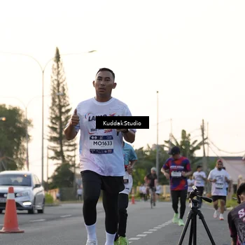 Runner Photo 7773778
