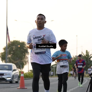 Runner Photo 7773780