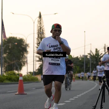 Runner Photo 7773781