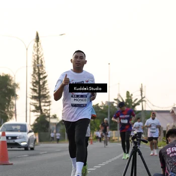 Runner Photo 7773793