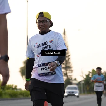 Runner Photo 7773798