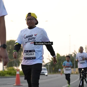 Runner Photo 7773801