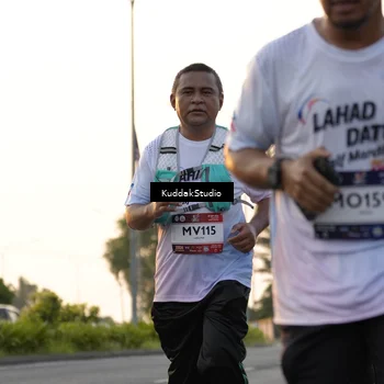 Runner Photo 7773813