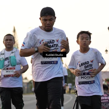 Runner Photo 7773837