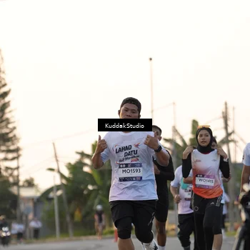Runner Photo 7773865