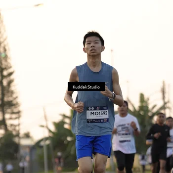 Runner Photo 7773869
