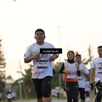 Runner Photo 7773872
