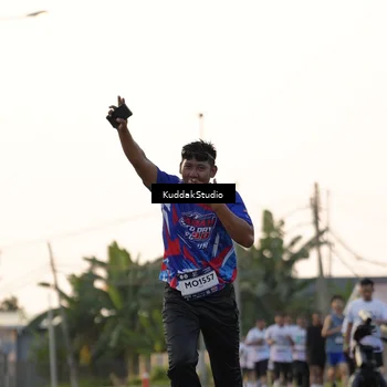 Runner Photo 7773880