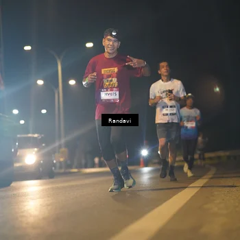 Runner Photo 7773898