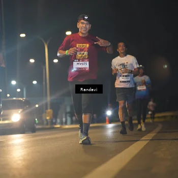 Runner Photo 7773902