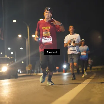 Runner Photo 7773933