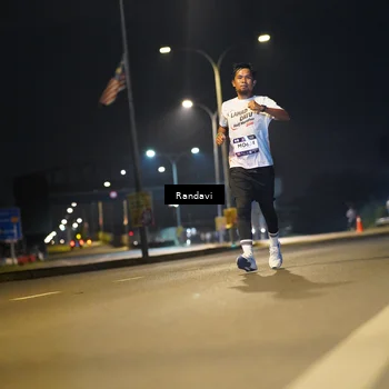 Runner Photo 7773943