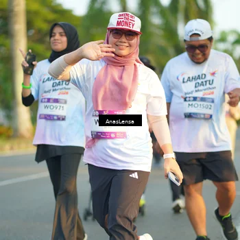 Runner Photo 7774030