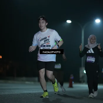 Runner Photo 7774031