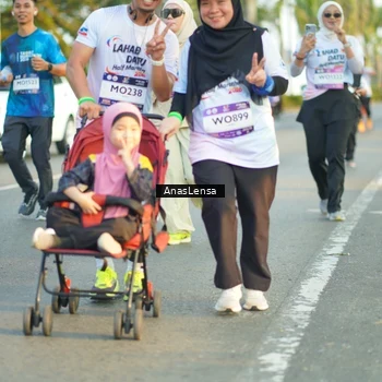 Runner Photo 7774101